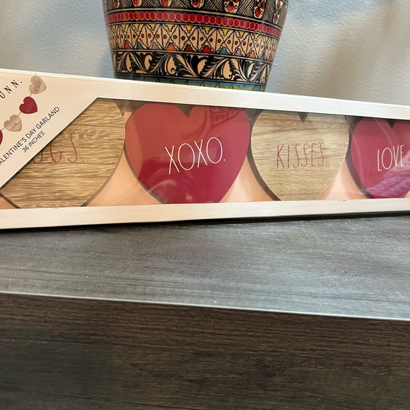 RAE DUNN Valentine’s Day garland - Picture 5 of 9